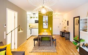 Cozy & Cool Apartment * 5 Min To City Center